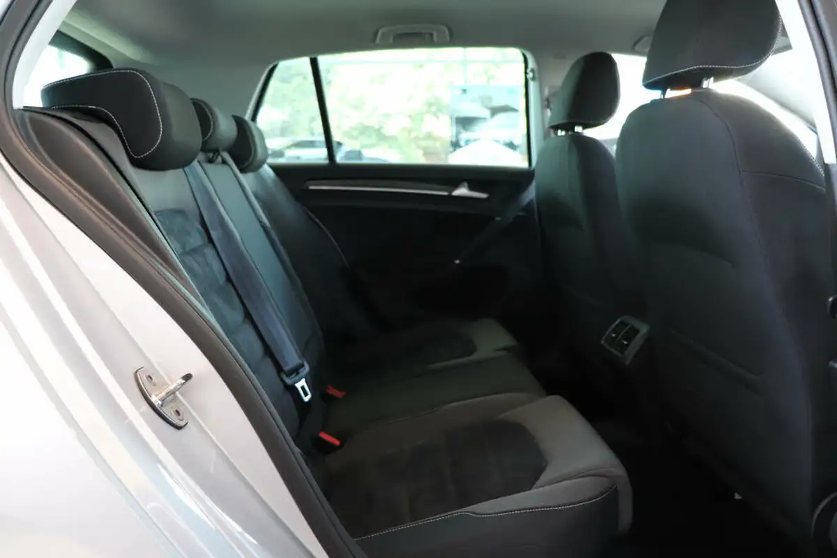 2014-volkswagen-golf-14-gt-tsi-140ps-act-hatchback-5d-1395cc-dsg-big-25