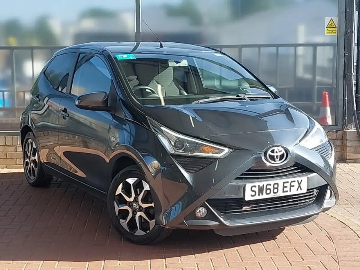 2019-toyota-aygo-10-vvt-i-x-plore-big-0