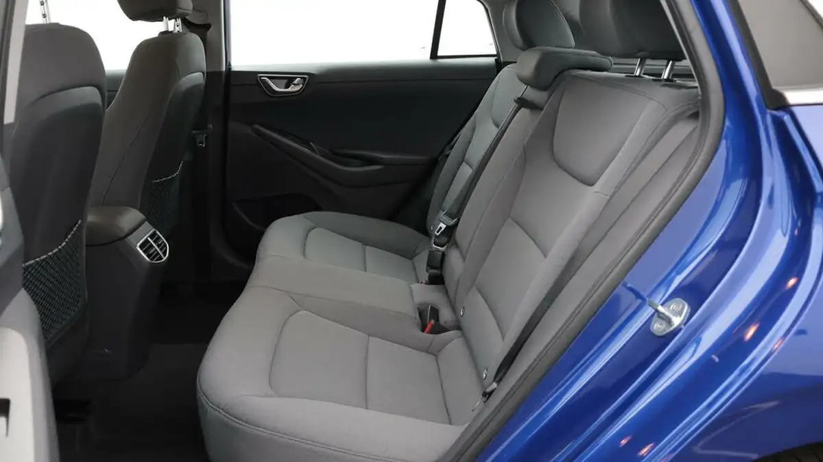 2022-hyundai-ioniq-e-premium-electric-big-16