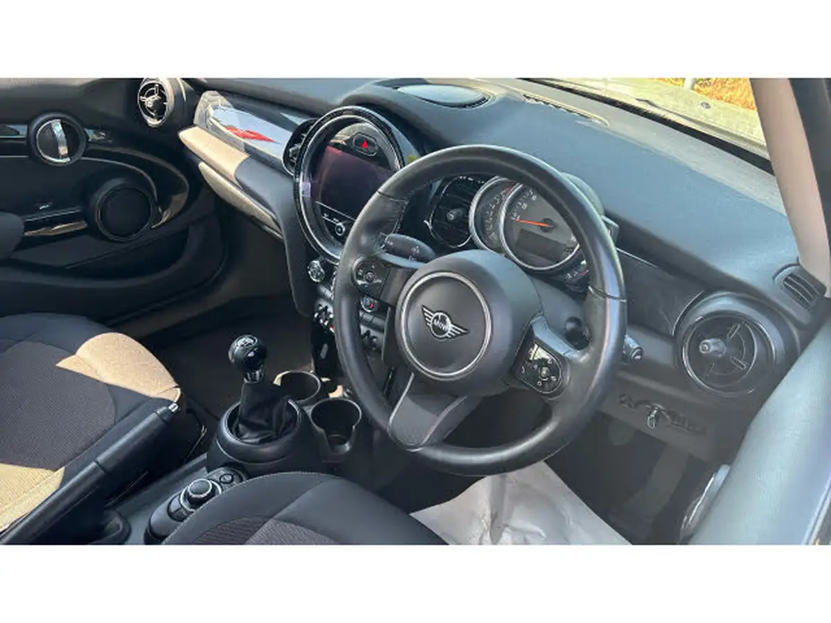 2022-mini-cooper-15-cooper-classic-hatchback-5d-big-10