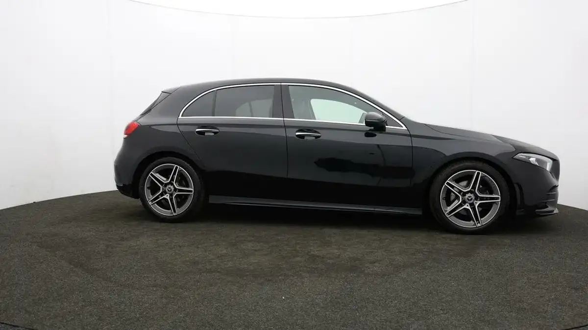 2019-mercedes-benz-a-class-20d-a200d-amg-line-premium-hatchback-5d-big-39