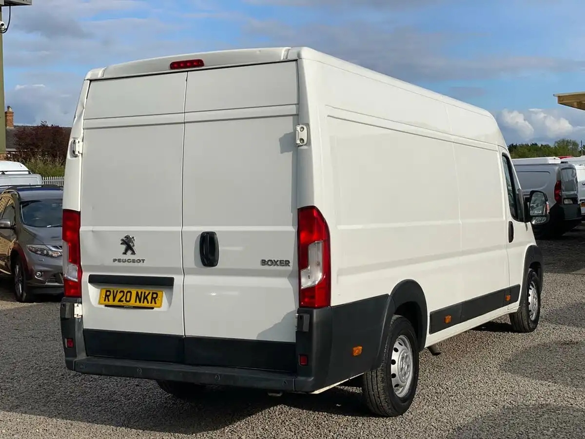 2020-peugeot-boxer-22-bluehdi-professional-435-l4-h2-big-6