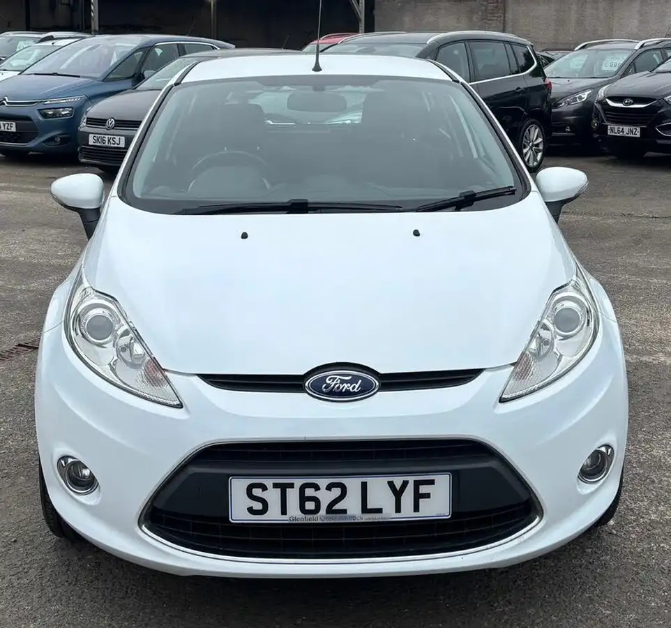2012-ford-fiesta-125-zetec-5d-big-1