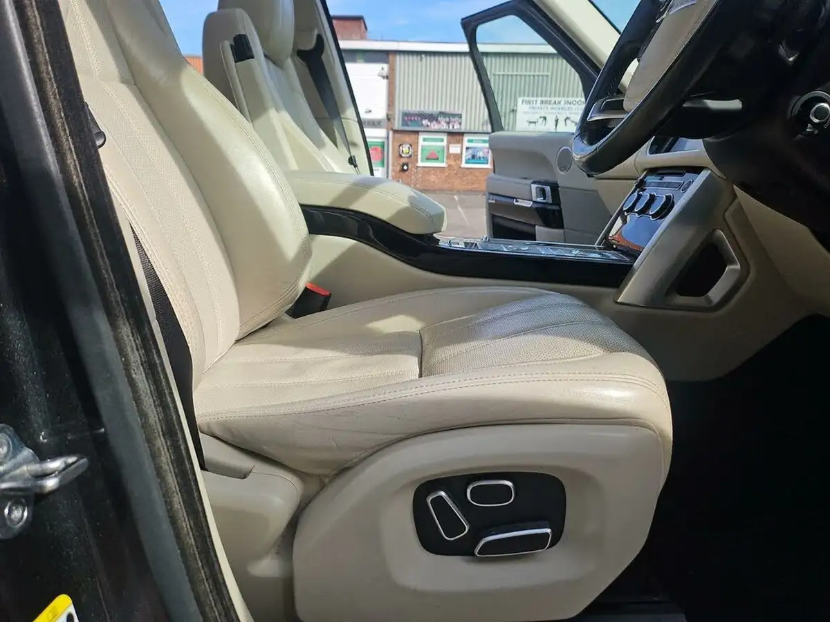 2014-land-rover-range-rover-30tdv6-vogue-big-26