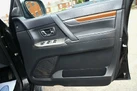 2013-mitsubishi-shogun-32td-sg3-small-23