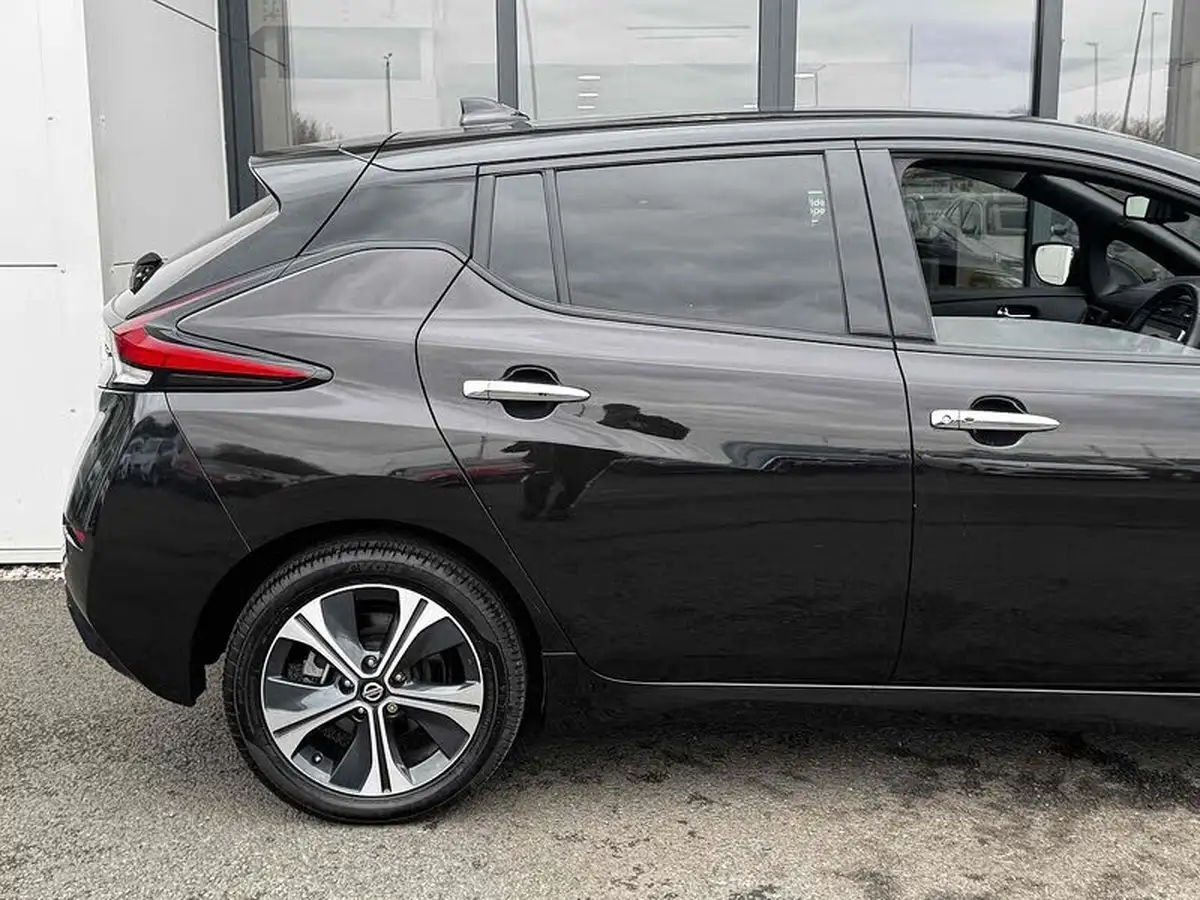 2021-nissan-leaf-e-e-n-connecta-big-5