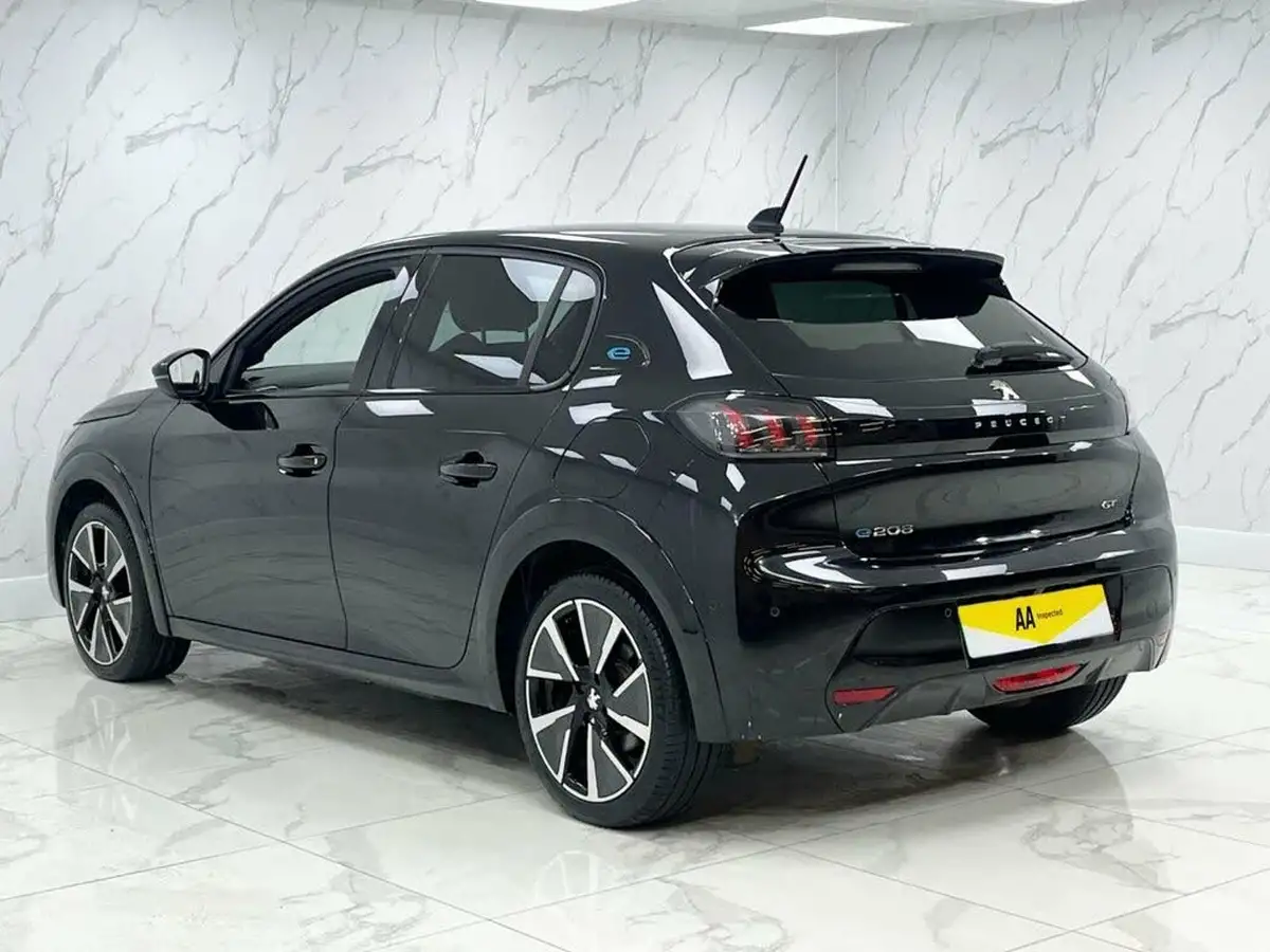 2023-peugeot-208-e-gt-136ps-50kwh-big-11