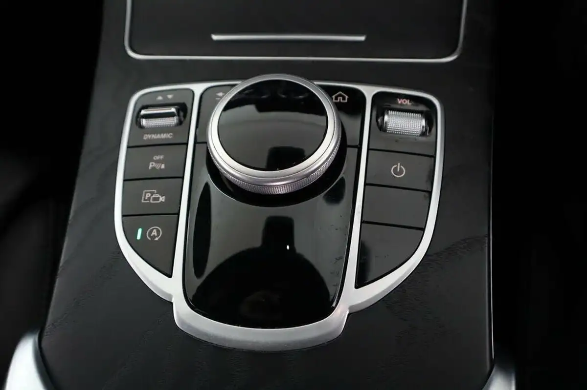 2019-mercedes-benz-c-class-15-c200-amg-line-ss-saloon-4d-big-20