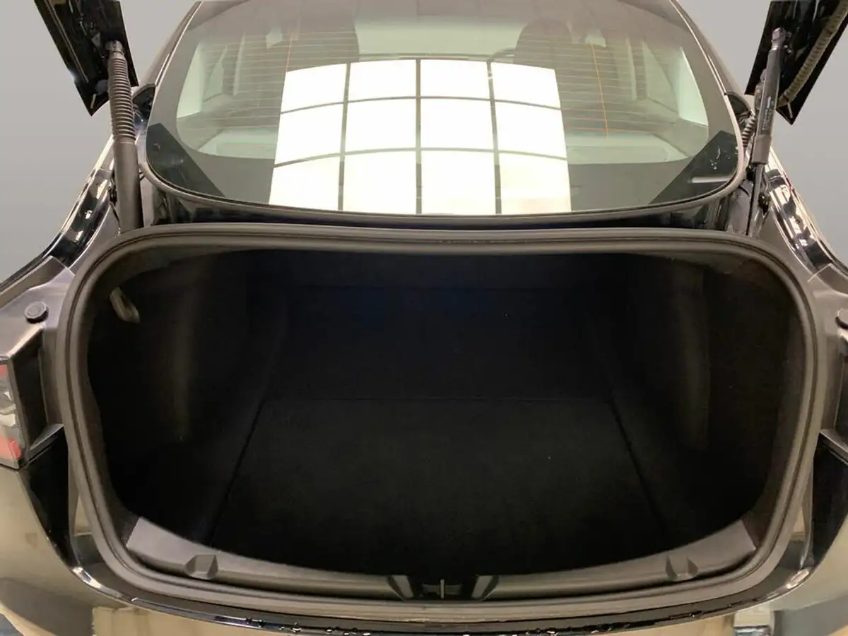 2022-tesla-model-3-e-performance-big-40