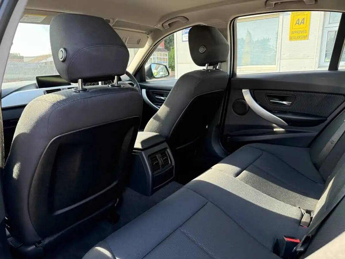2013-bmw-3-series-20td-320d-efficientdynamics-163bhp-efficientdynamics-ss-saloon-4d-auto-big-12