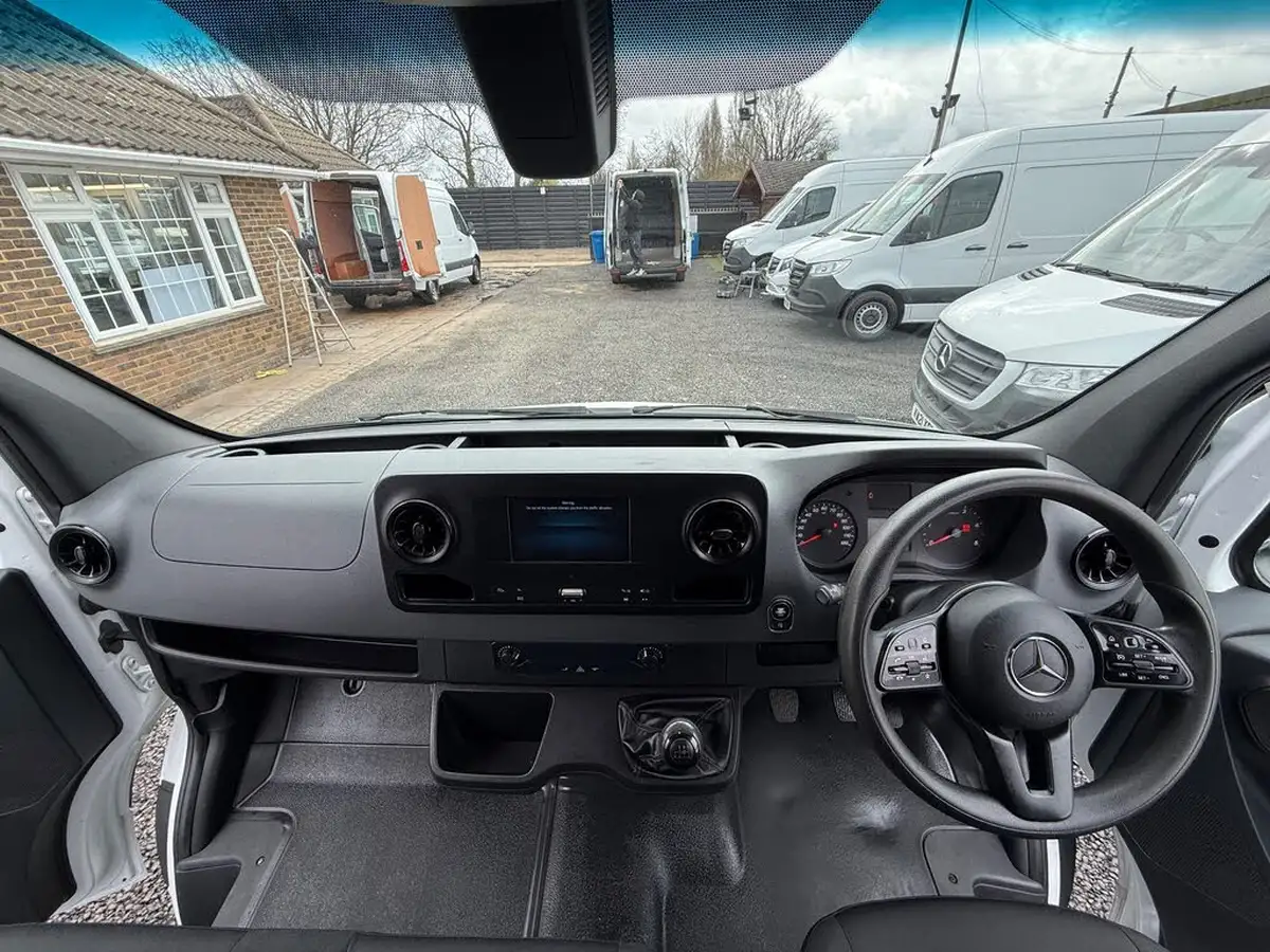 2020-mercedes-benz-sprinter-20cdi-315-l1h1-progressive-big-30