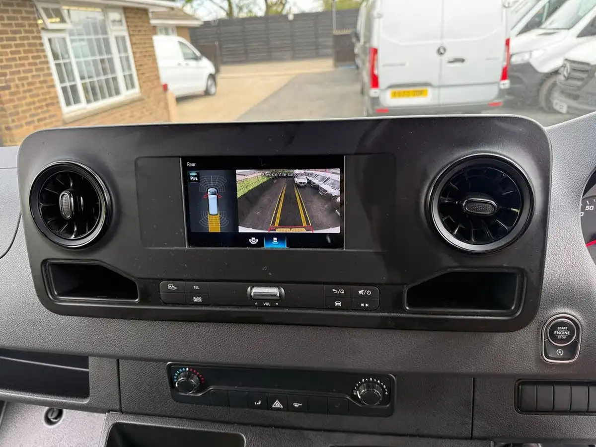 2021-mercedes-benz-sprinter-20cdi-315-l1h1-progressive-150pseu6dt-panel-rwd-eco-gear-360-big-24