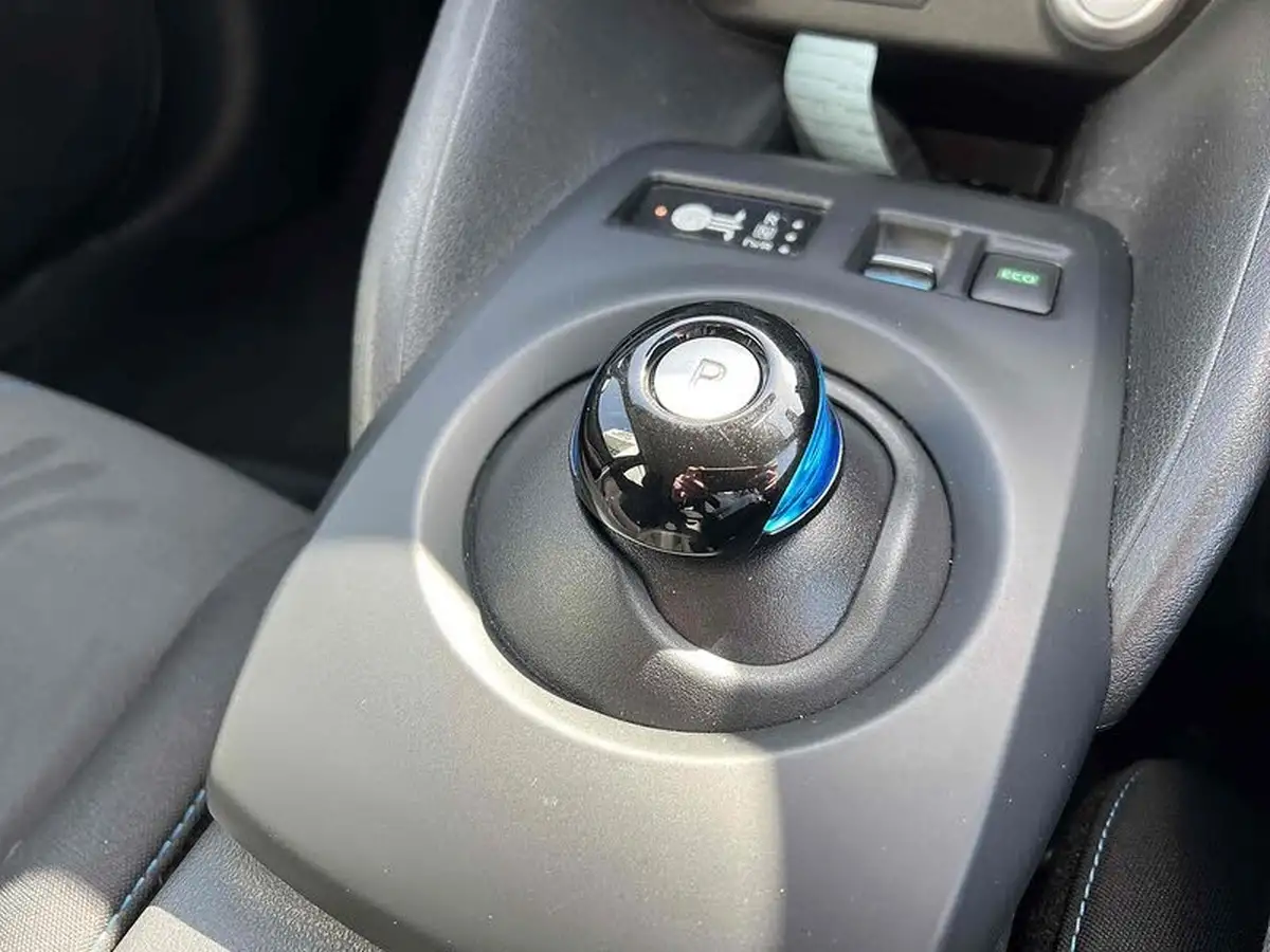 2021-nissan-leaf-e-acenta-big-46