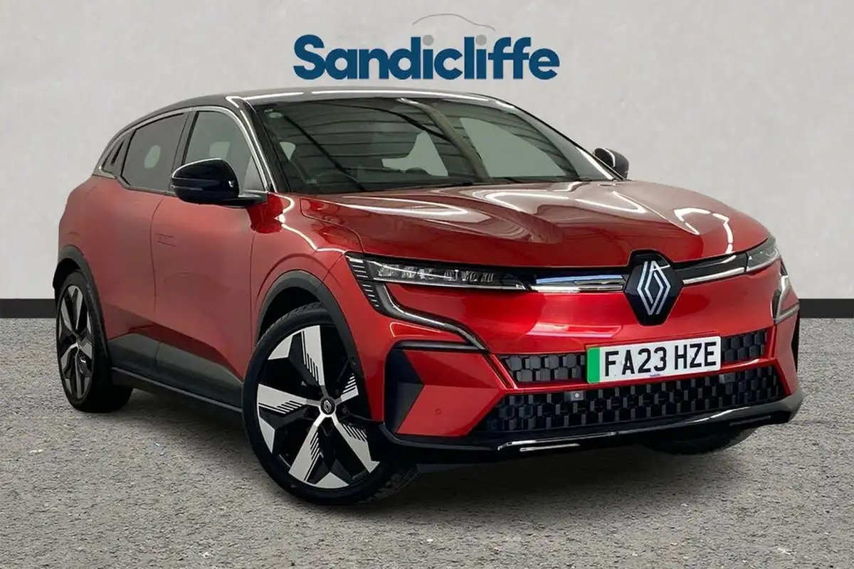 2023-renault-megane-e-tech-e-techno-big-0