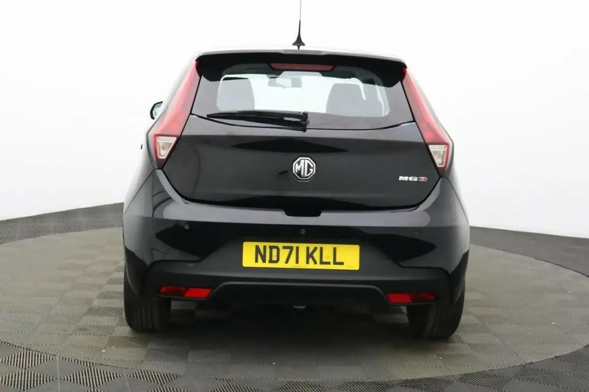 2022-mg-mg3-15-vti-tech-exclusive-nav-big-5