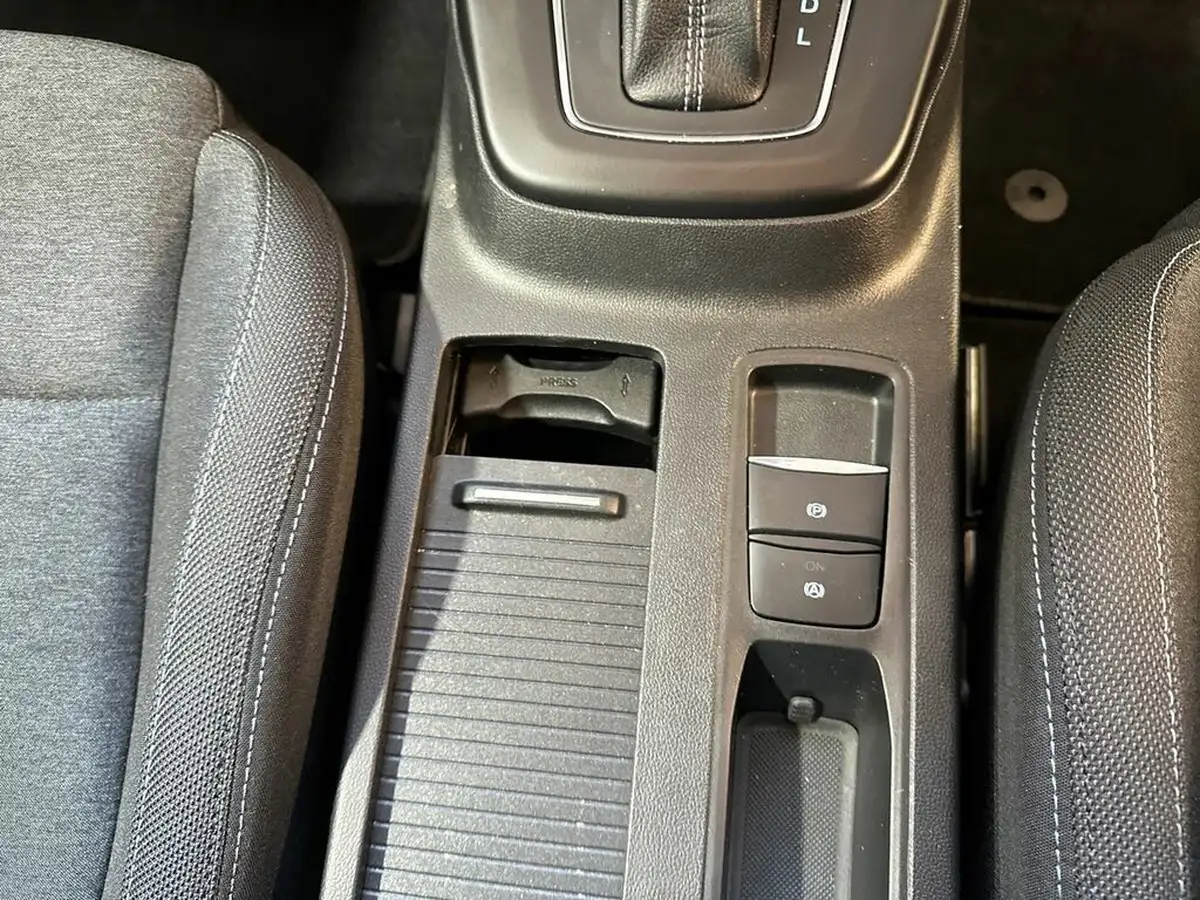 2024-ford-focus-10t-active-155ps-hatchback-powershift-big-27