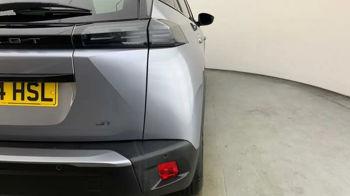 2024-peugeot-2008-suv-e-gt-136ps-50kwh-big-33