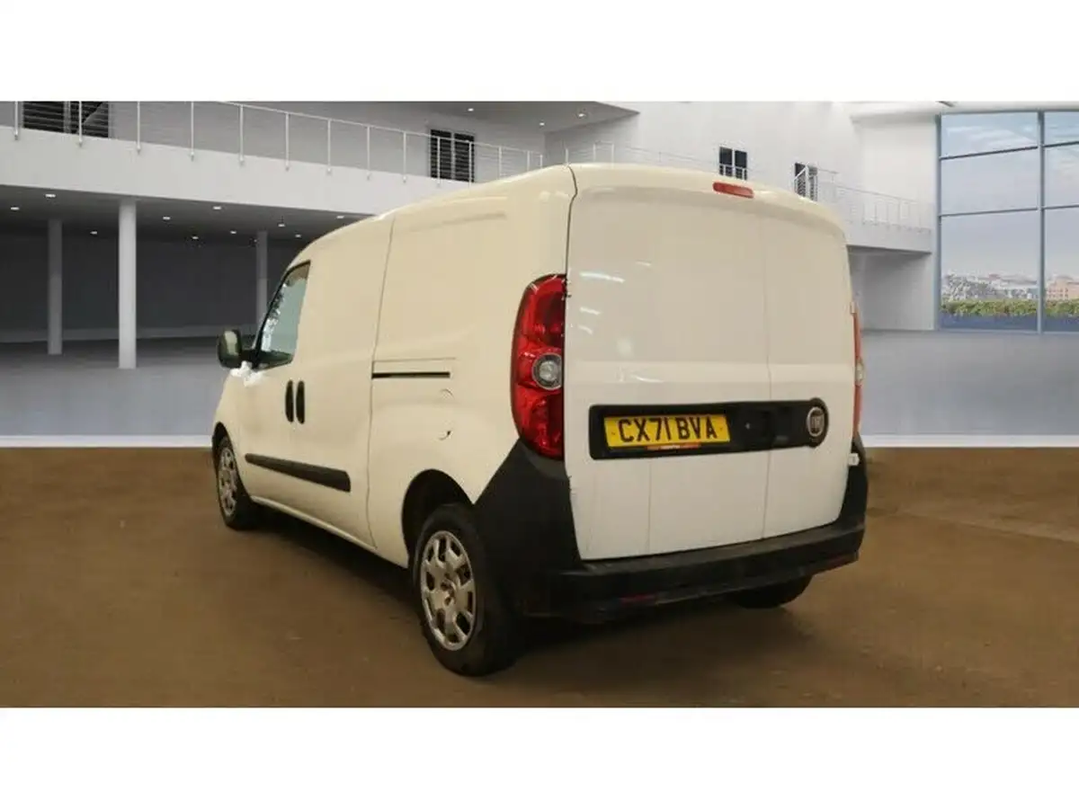 2021-fiat-doblo-cargo-16td-l2h1-maxi-tecnico-105bhpeu6dt-panel-van-big-3