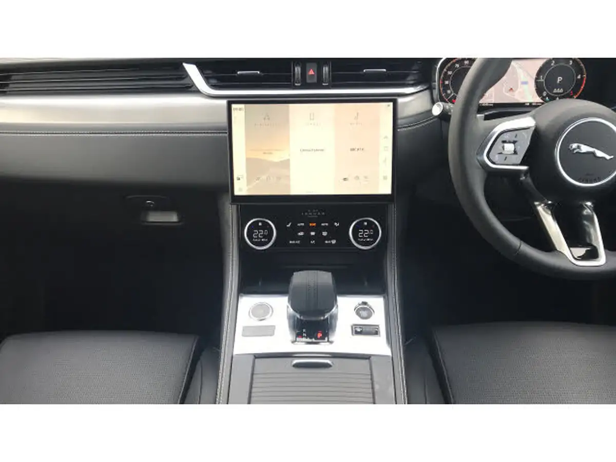 2024-jaguar-f-pace-20-d200-r-dynamic-s-big-13