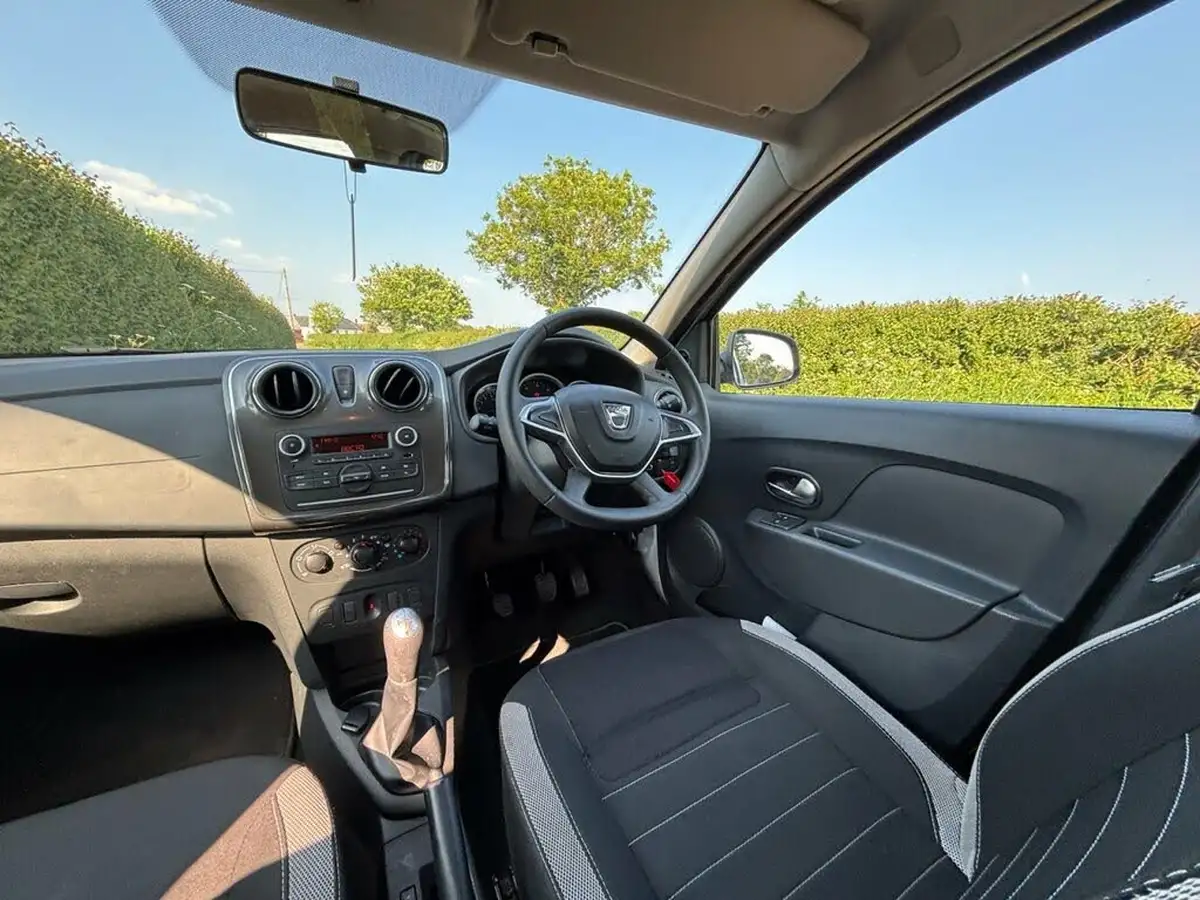 2017-dacia-sandero-stepway-09-tce-ambiance-big-18