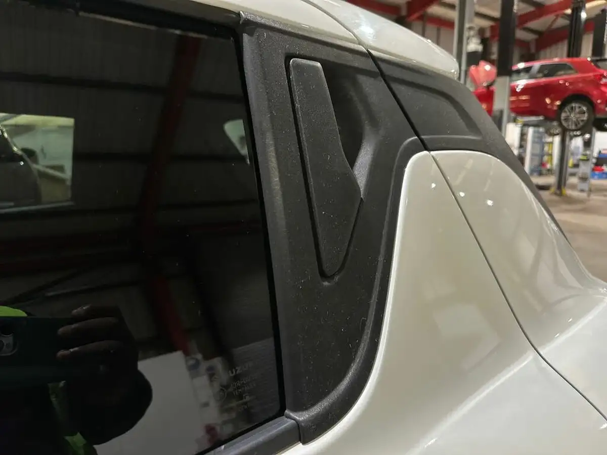 2018-suzuki-swift-10-boosterjet-sz-t-111ps-big-28