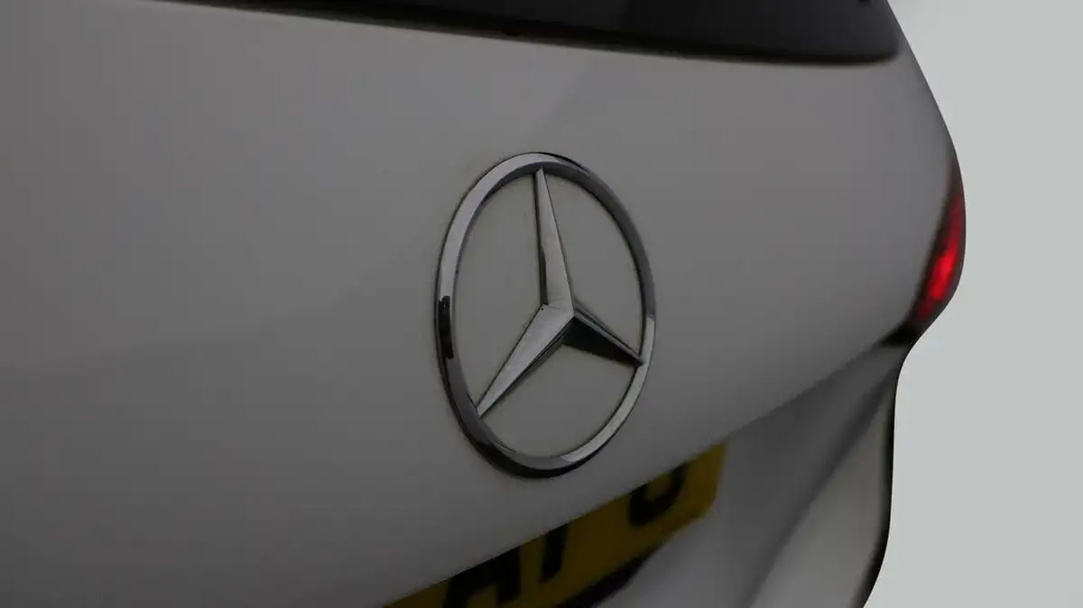 2018-mercedes-benz-a-class-15d-a180d-sport-116ps-executivess-hatchback-5d-7g-dct-big-19