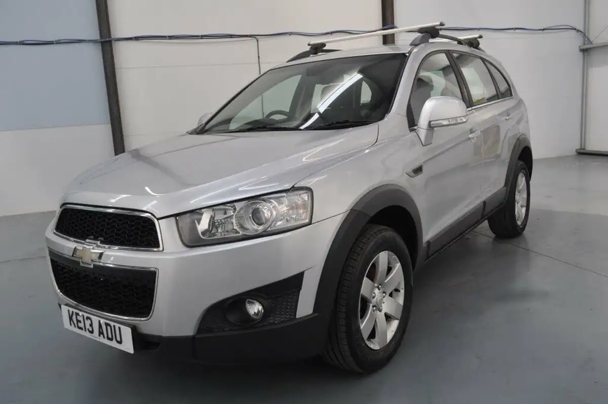 2012-chevrolet-captiva-22td-lt-22vcdi-7st-big-8
