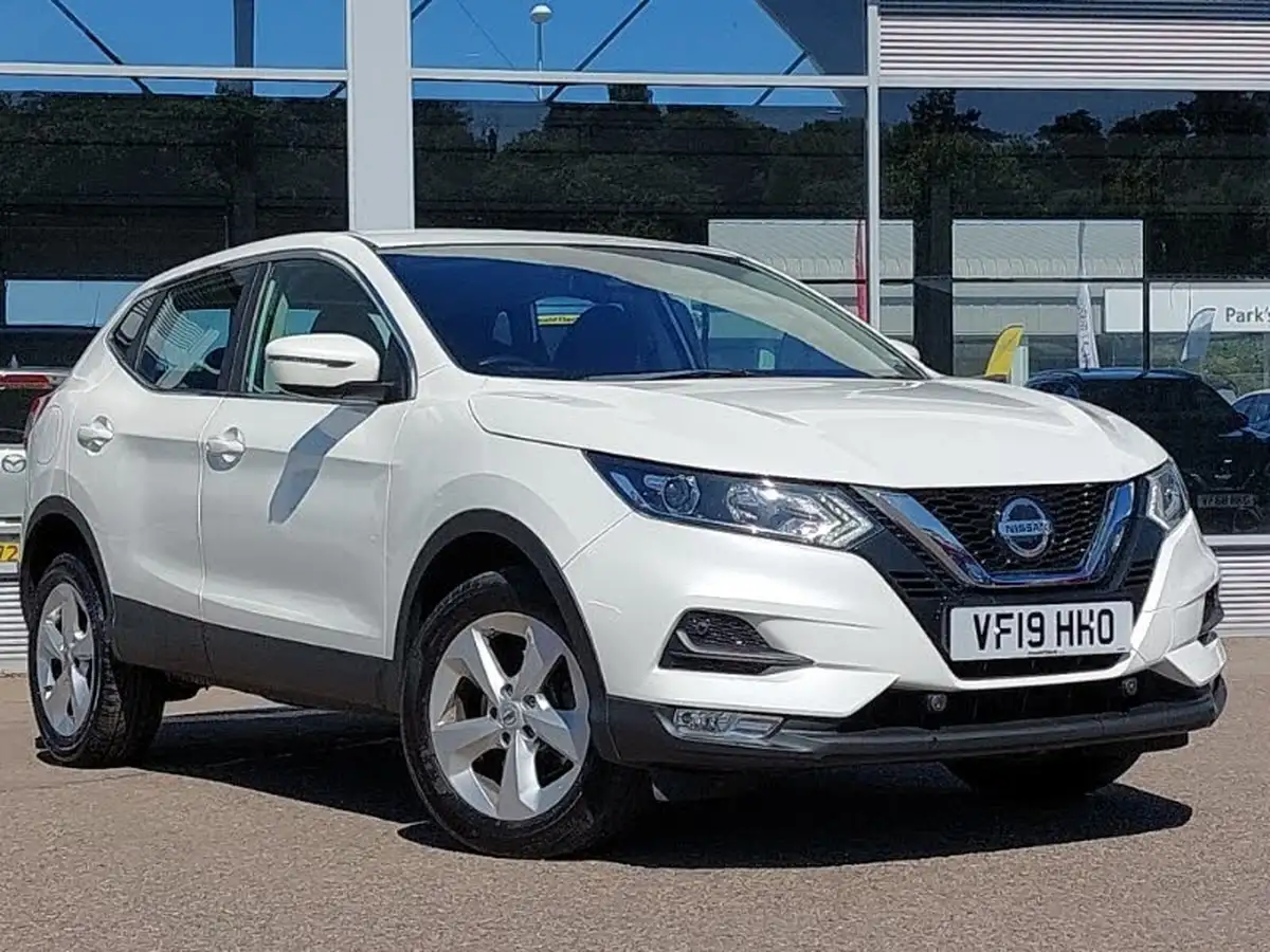 2019-nissan-qashqai-15dci-acenta-premium-heat-pack-big-0