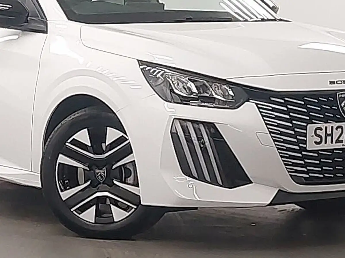 2024-peugeot-208-12-puretech-allure-big-8