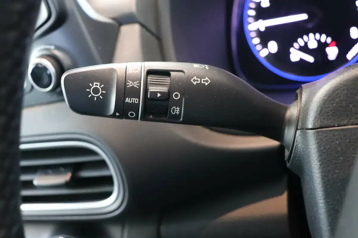 2019-hyundai-kona-10-t-gdi-play-big-51
