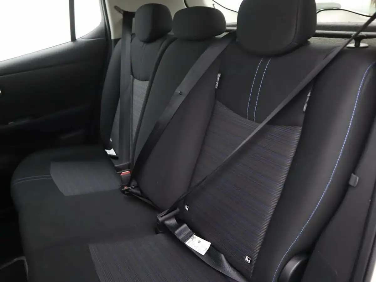 2022-nissan-leaf-e-acenta-big-14