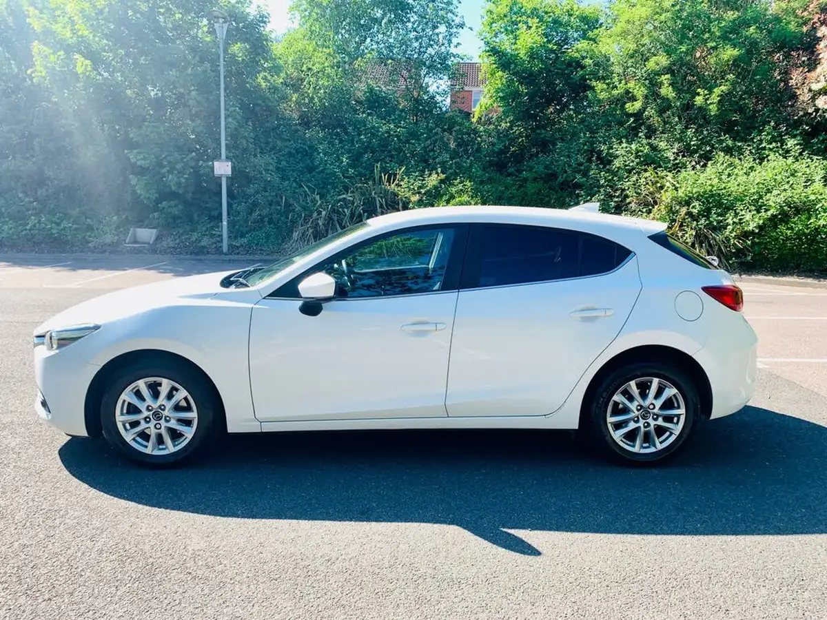 2017-mazda-mazda3-15td-se-l-nav-hatchback-5d-big-5