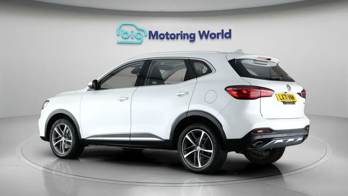 2022-mg-hs-15t-gdi-exclusive-162ps-dct-big-5