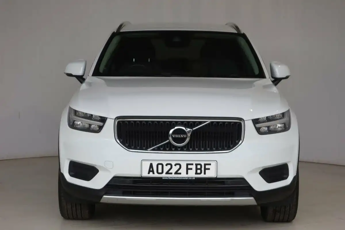 2021-volvo-xc40-15-t3-momentum-161bhp-big-5