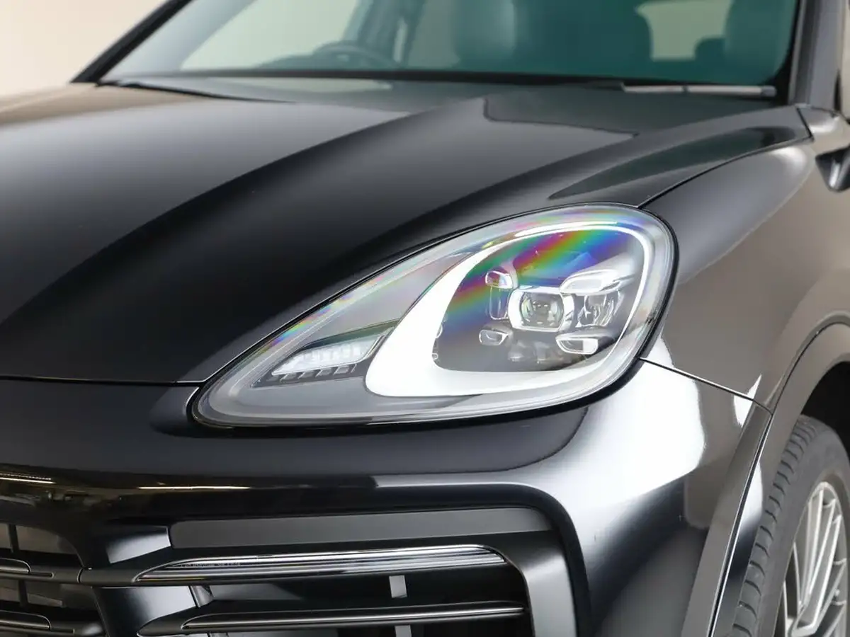 2025-porsche-macan-e-4-electric-big-20