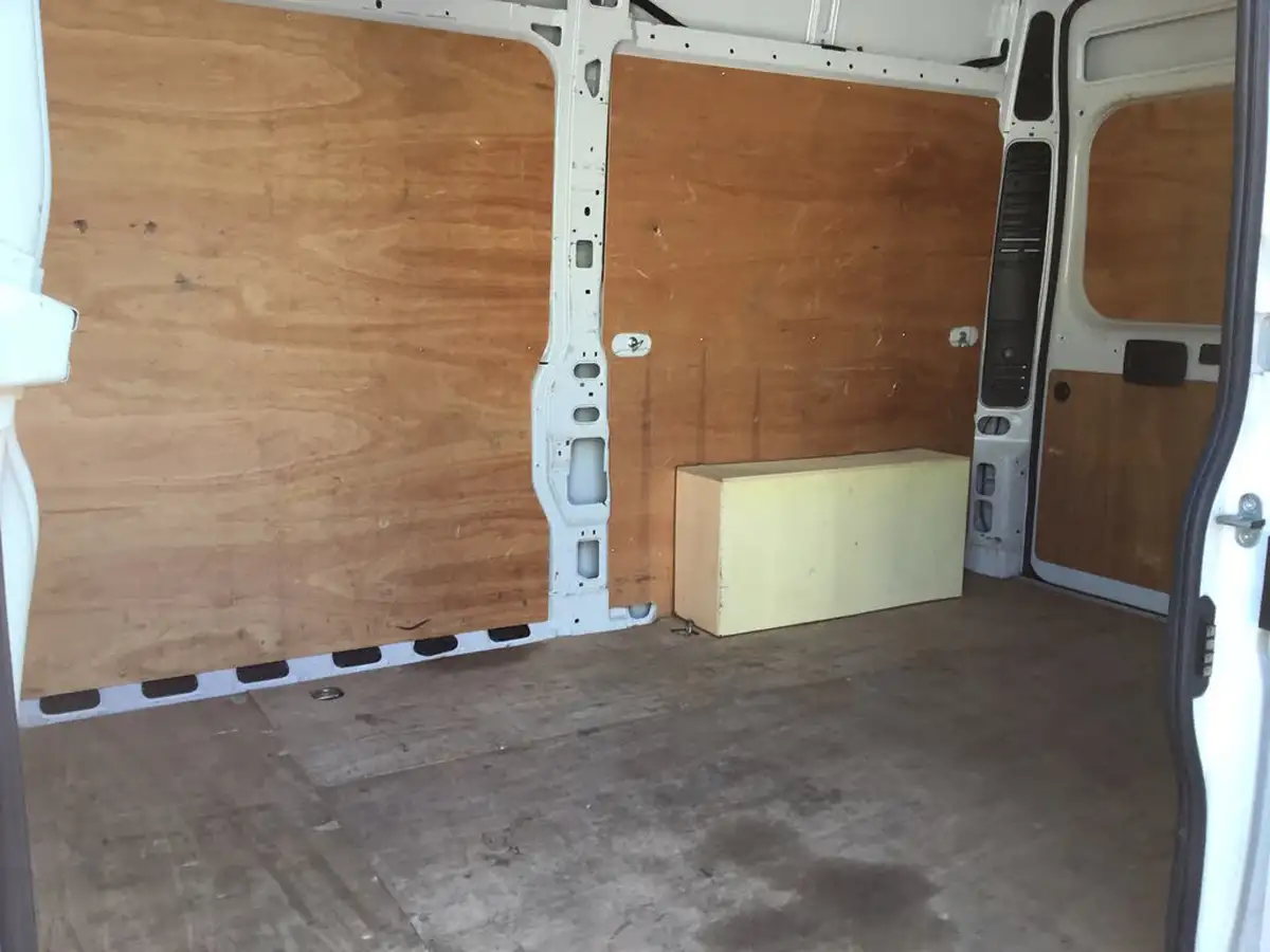2022-citroen-relay-22bluehdi-35-l2h2-enterprise-big-10