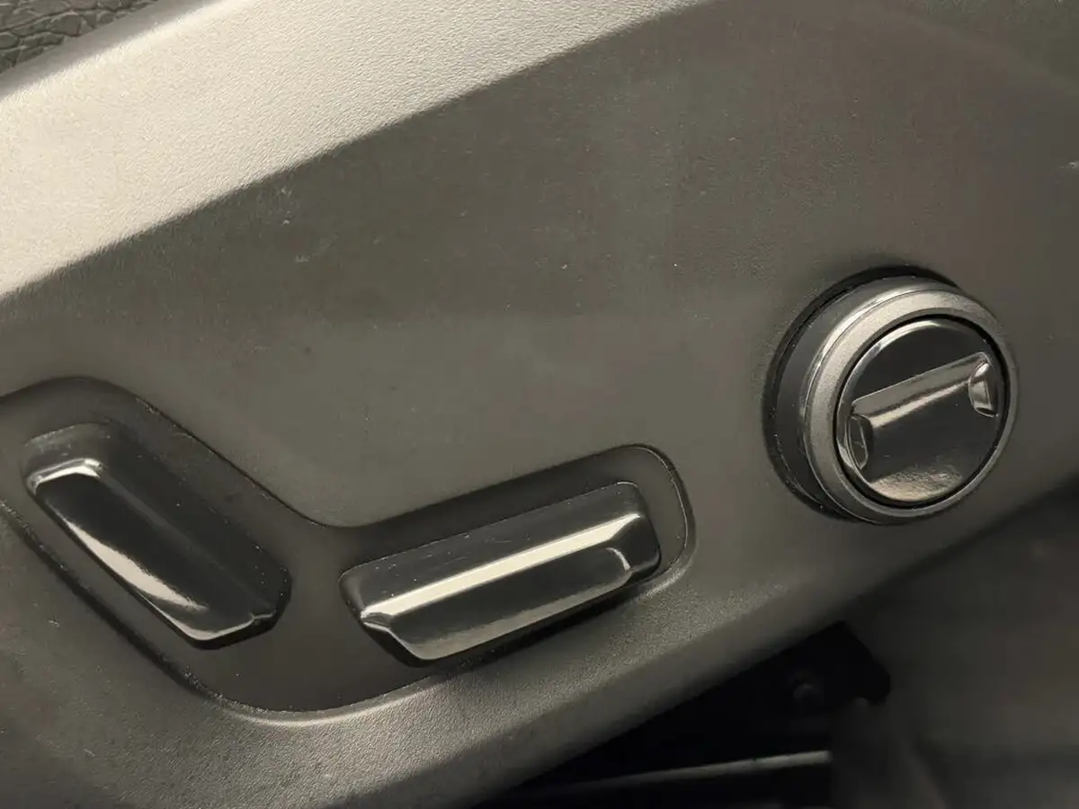 2020-volvo-v60-20td-d4-momentum-plus-geartronic-big-26