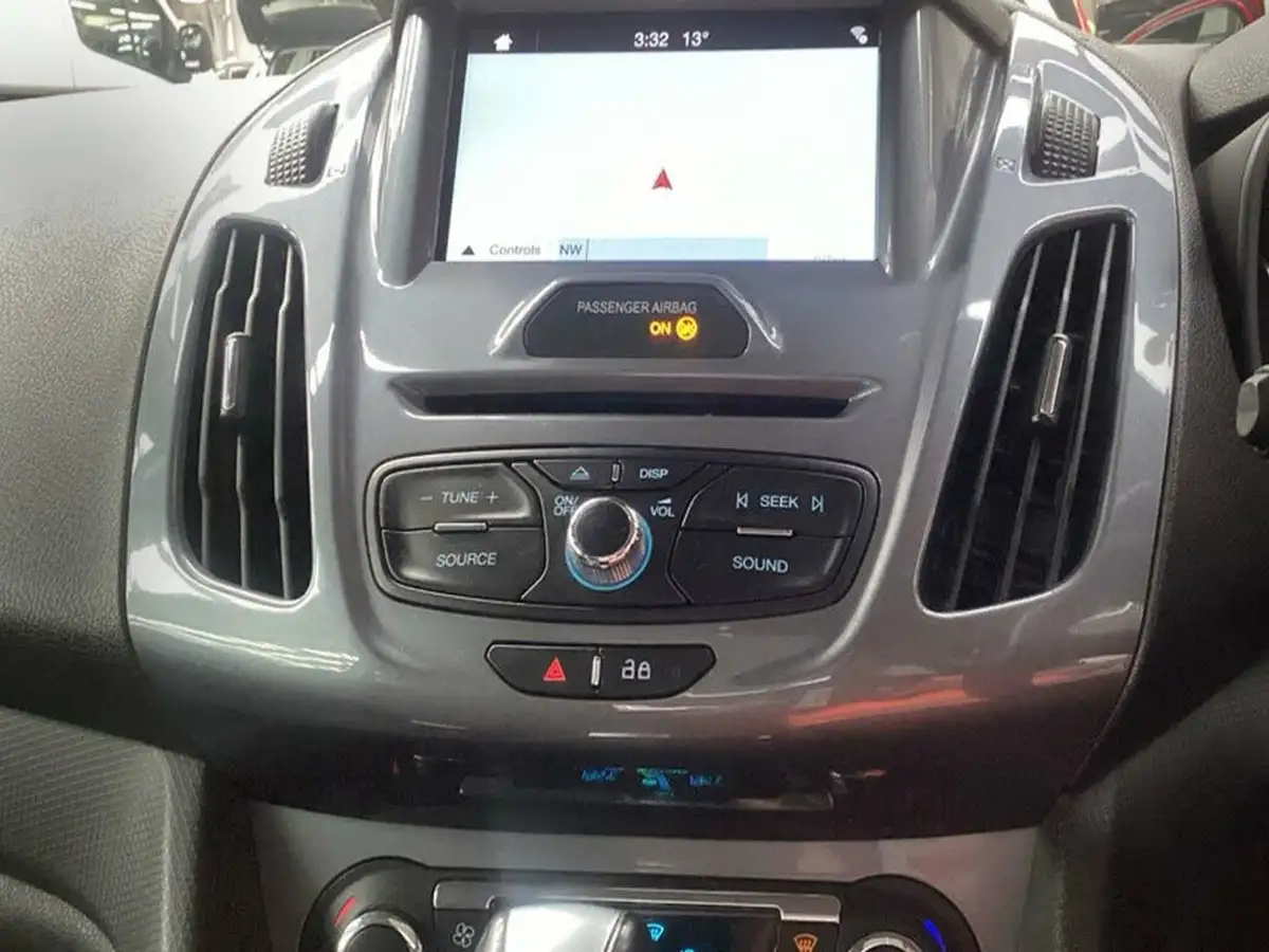 2017-ford-grand-tourneo-connect-15tdci-titanium-powershift-big-6