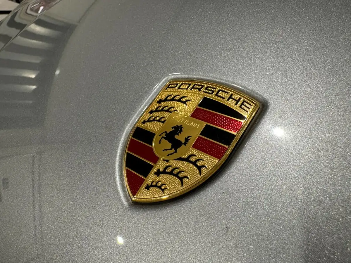 2018-porsche-macan-big-40