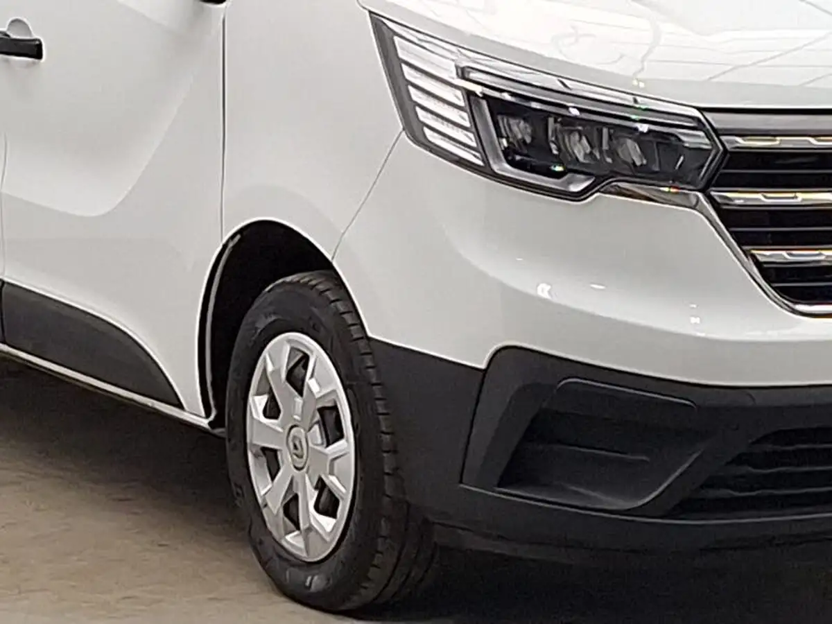 2023-renault-trafic-20dci-sl28-130-business-big-8