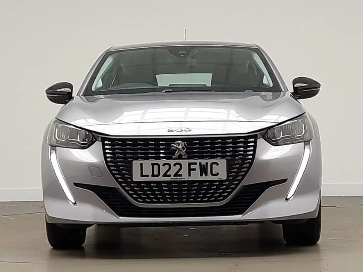 2022-peugeot-208-12-puretech-active-premium-100bhp-eat8-big-11