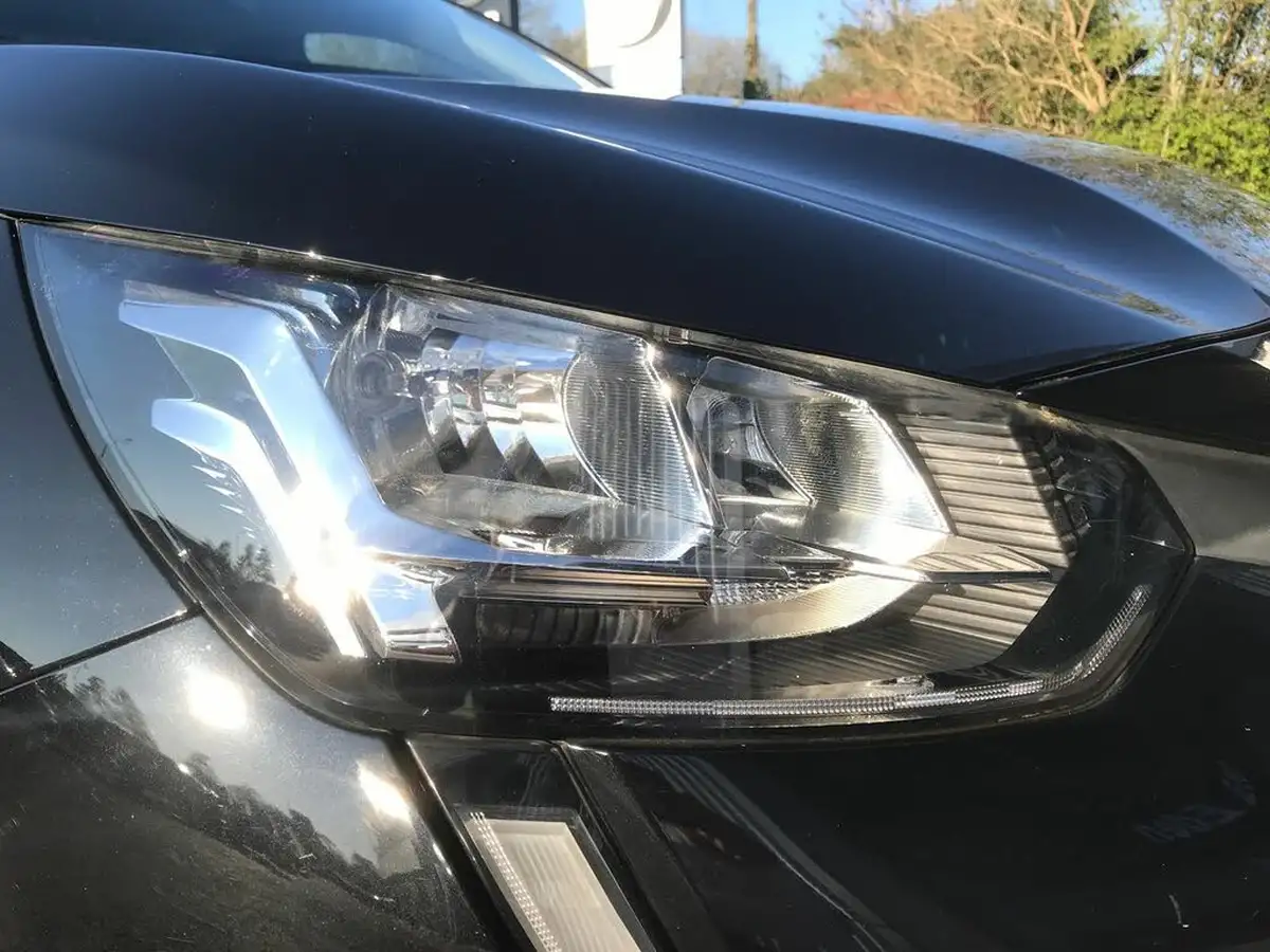 2020-peugeot-208-12-puretech-active-premium-75bhp-big-20