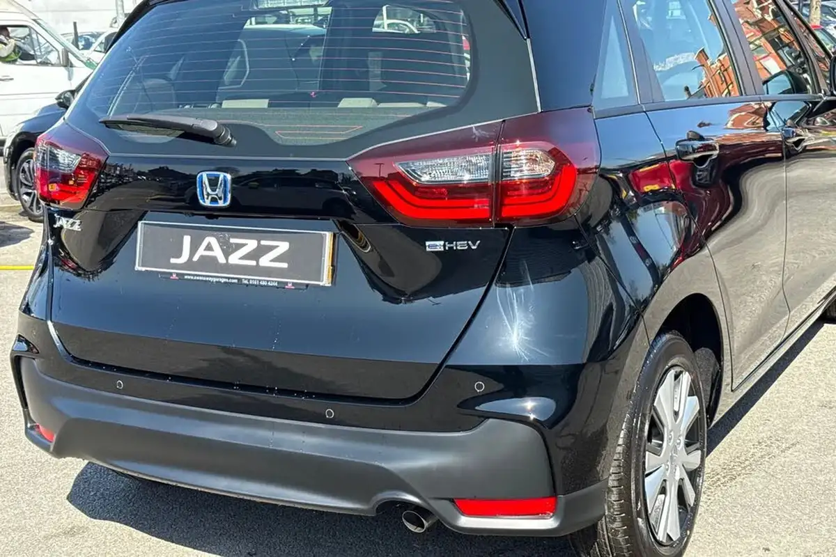 2025-honda-jazz-15-i-mmd-elegance-big-9