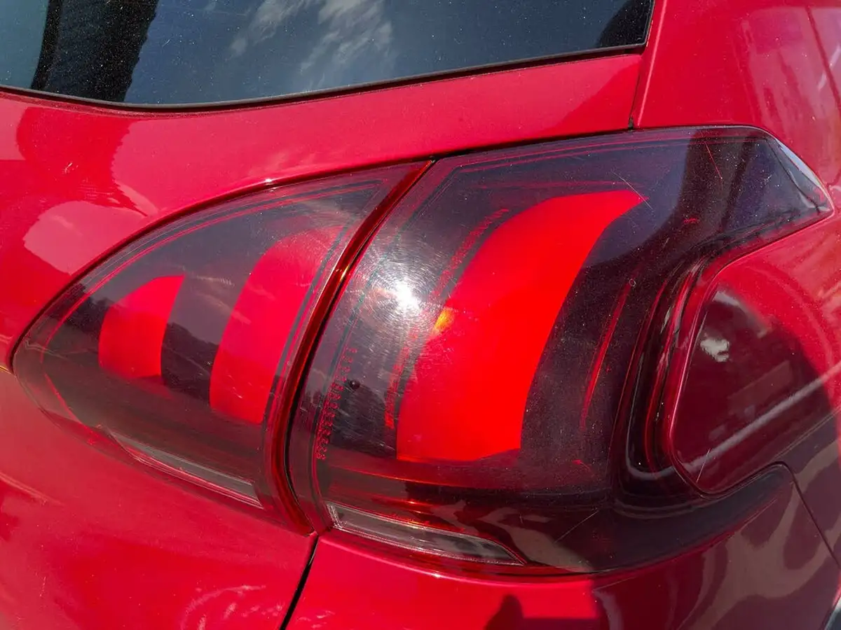 2019-peugeot-2008-suv-12-puretech-allure-82bhp-big-41