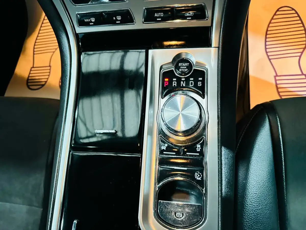 2013-jaguar-xf-22td-r-sport-200ps-saloon-4d-big-23