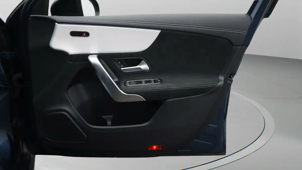 2022-mercedes-benz-a-class-13-a200-amg-line-executive-edition-hatchback-5d-7g-dct-big-15