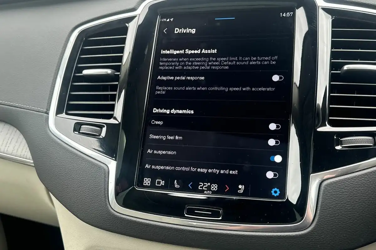 2024-volvo-xc90-20-t8-ultimate-dark-big-24