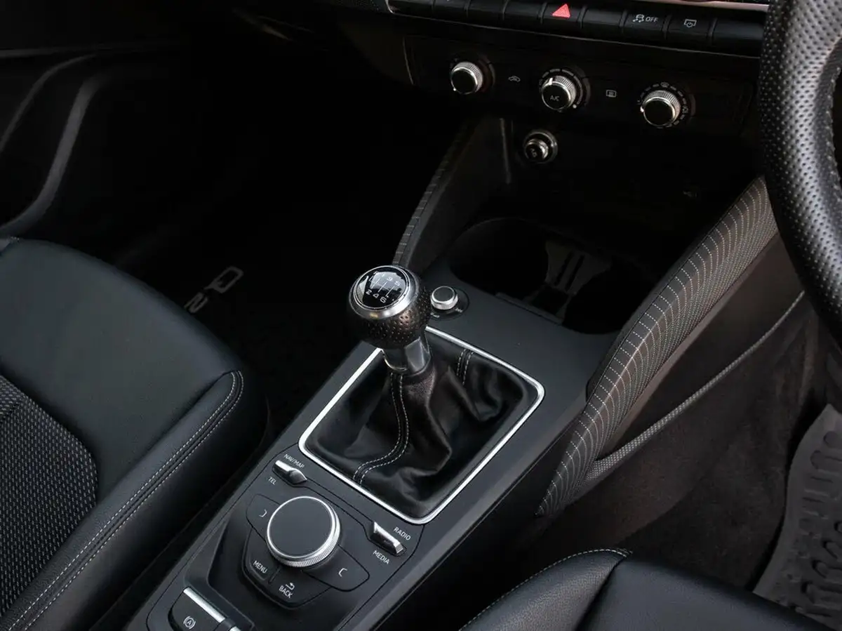 2018-audi-q2-14-tfsi-s-line-big-33