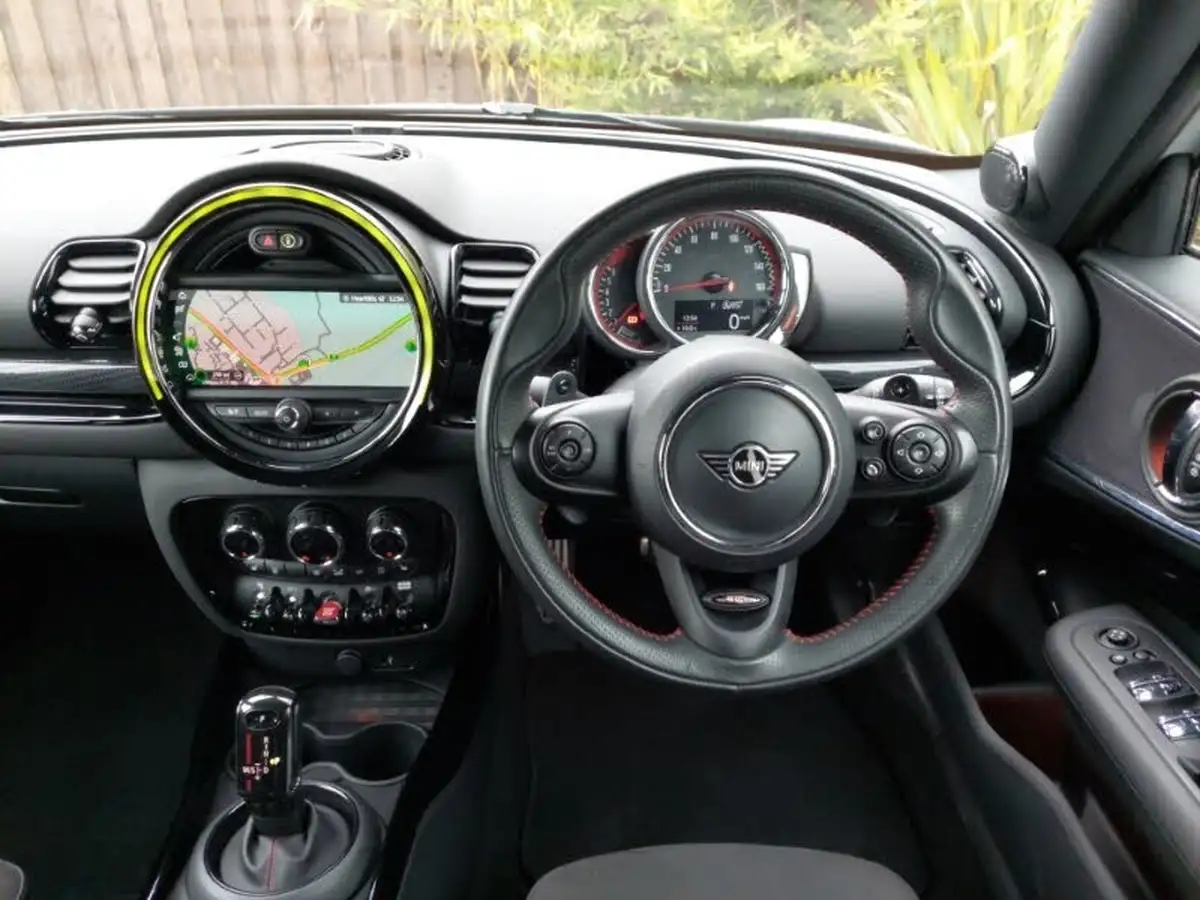 2019-mini-clubman-20-john-cooper-works-big-6