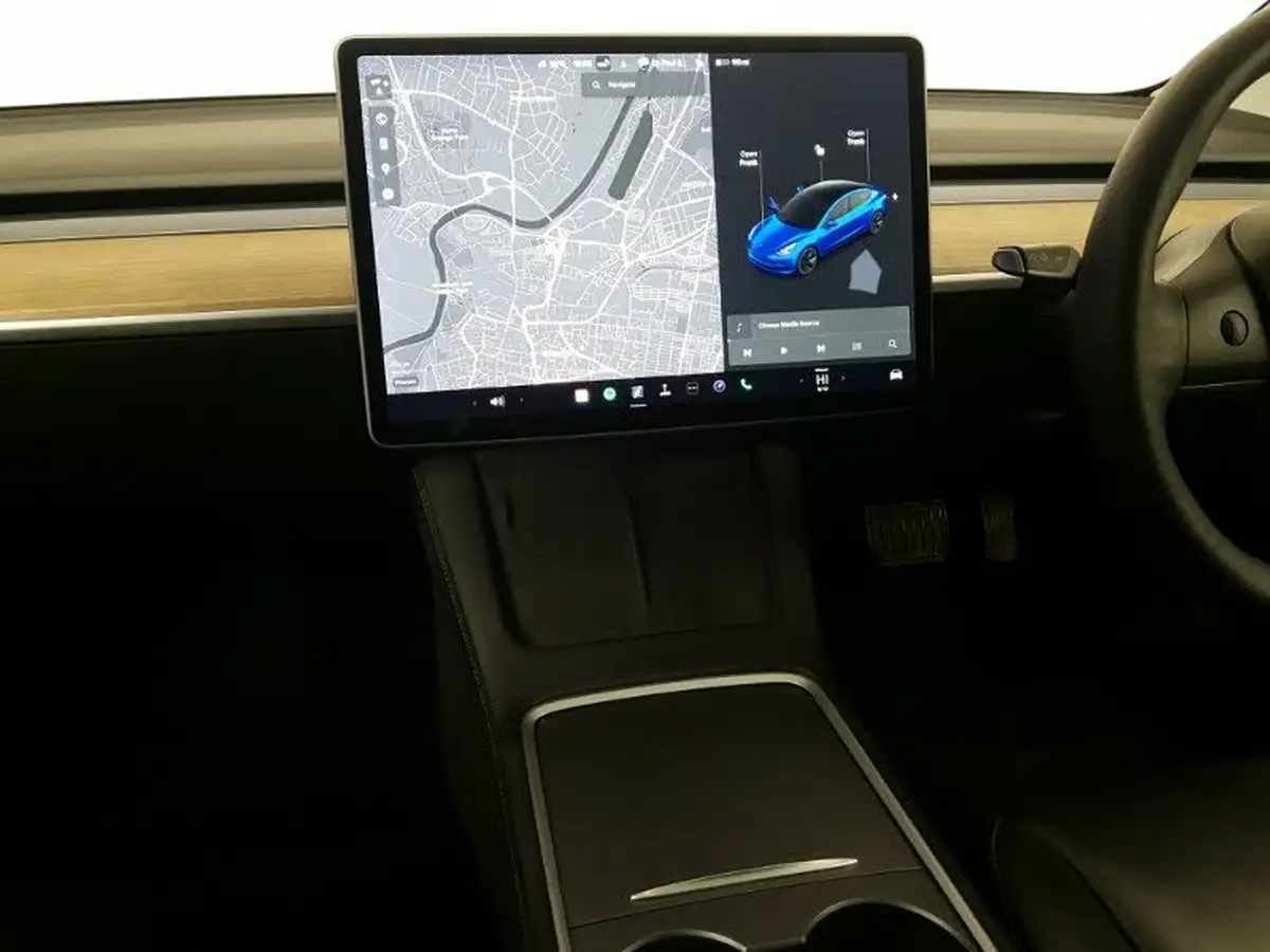 2021-tesla-model-3-e-long-range-awd-big-10
